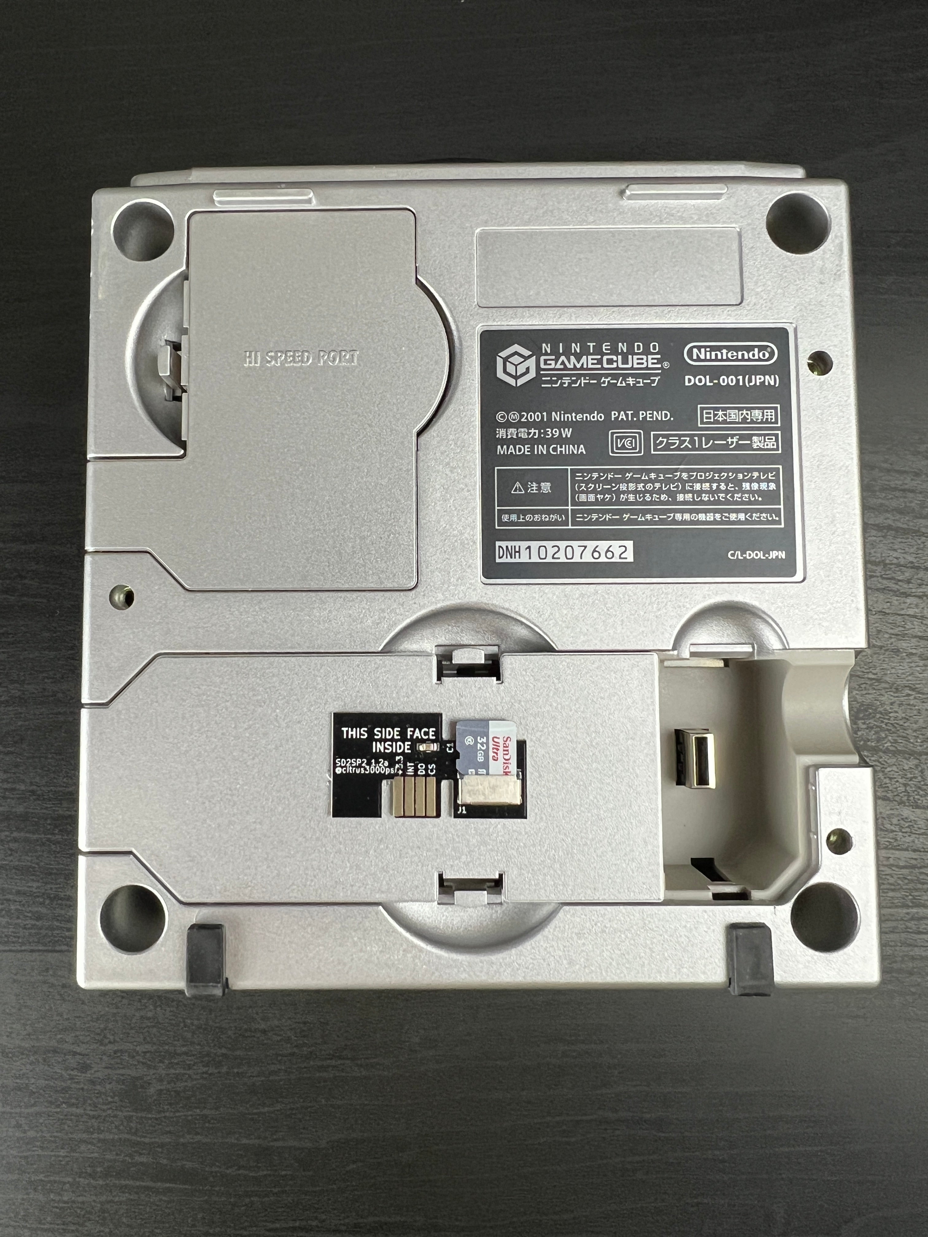 Platinum Modded GameCube (Original Shell DOL-001)